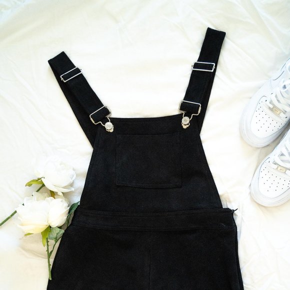 Forever 21 Pants - Forever 21 Short Overalls - Black